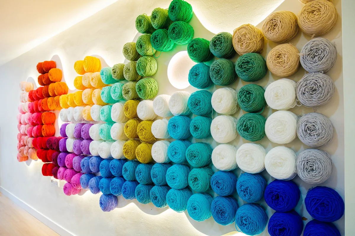 Your Rug Guide 6 Pared de lanas de colores del taller de TUTU Studio